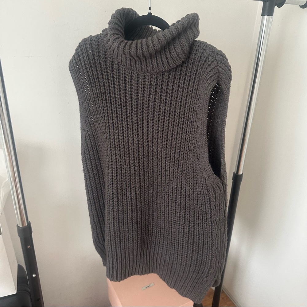 H&M Ribbed Knit Turtleneck Sweater - Charcoal